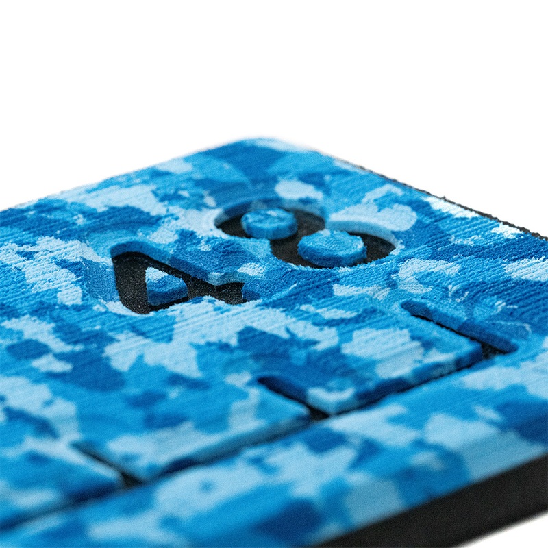 SeaDek 48 Routed Ruler  6mm  Brushed Texture  Aqua Camo/Black  Boat Box