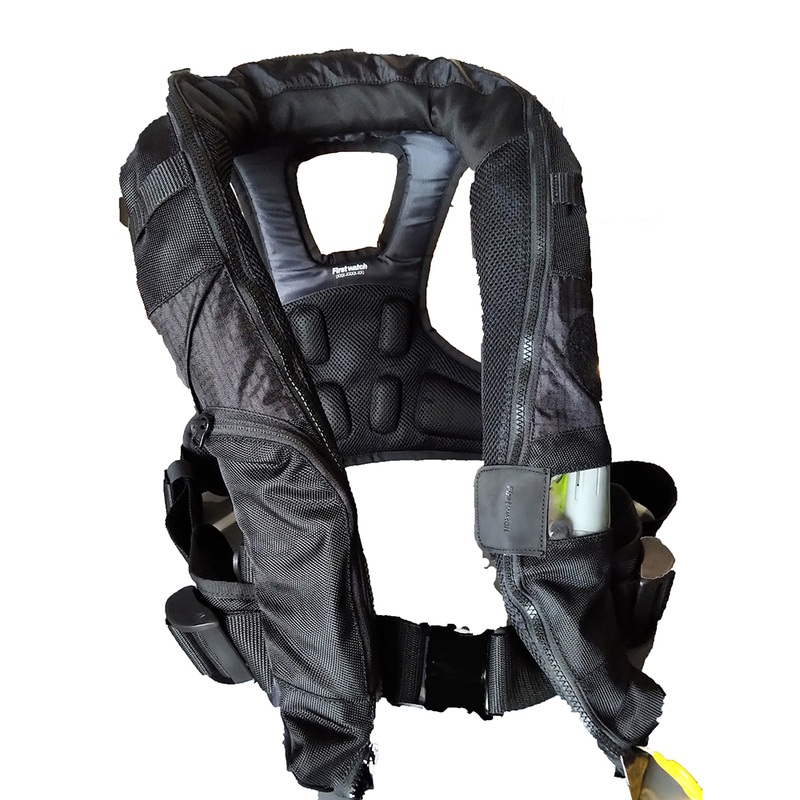 First Watch FW40PRO Ergo Inflatable Auto  Black  Boat Box