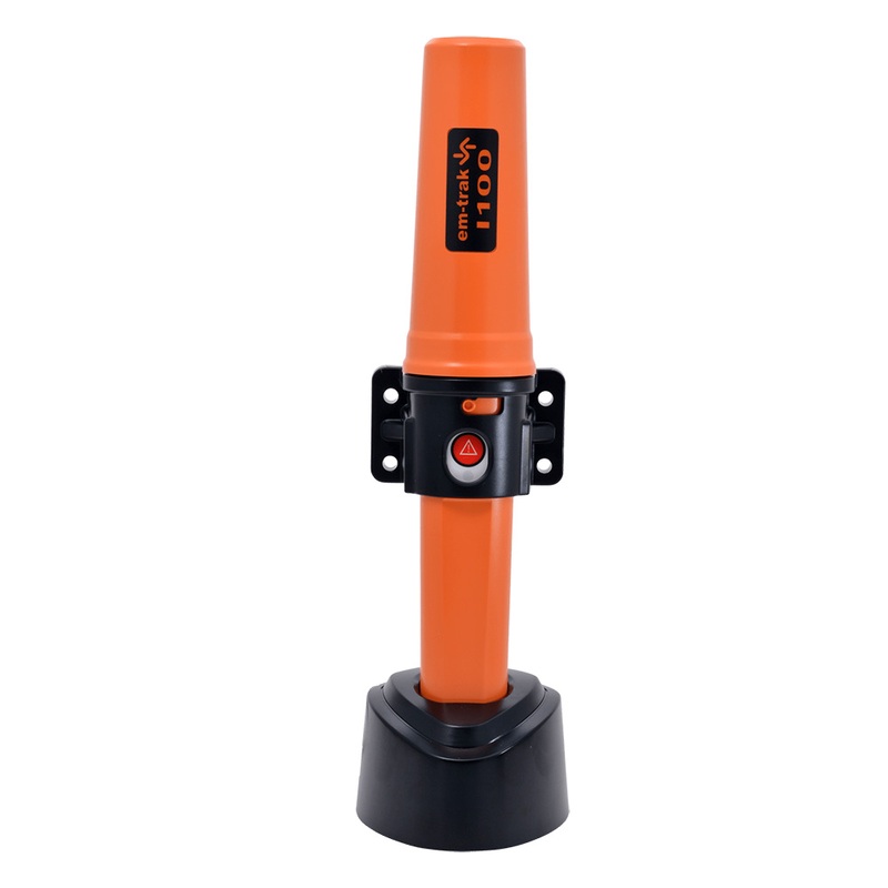 em-trak I100-X Small Vessel Tracker  Boat Box